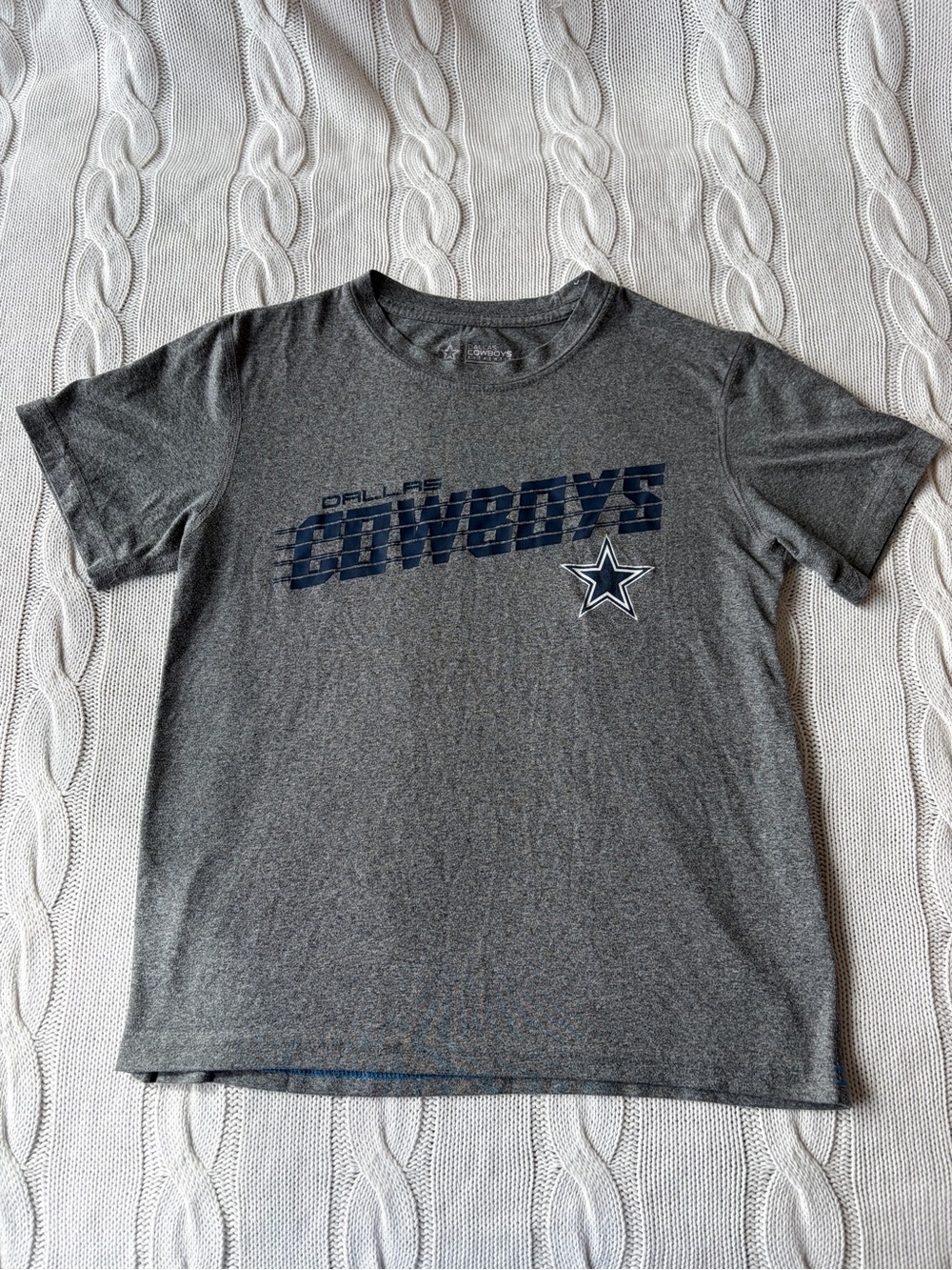 Dallas Cowboys Size S 8-10 Grey Performance Space Dye Graphic T-Shirt Kids